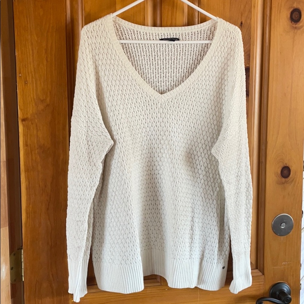 American Eagle v-neck sweater